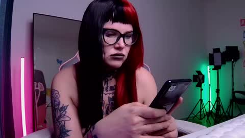 Snapshot of hannah_chaos chatting on 02.02.25 Hannah online show from 02.02.25