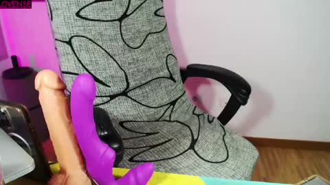 Snapshot of hannah_kiim chatting on 06.27.26 hannah kiim online show from 06.27.26