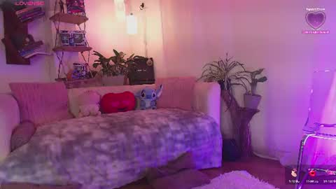 Snapshot of hannah_lovee chatting on 07.18.26 hannah_lovee online show from 07.18.26
