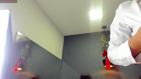 Snapshot of hannah_miller__ chatting on 12.17.24 HANNAH MILLER online show from 12.17.24