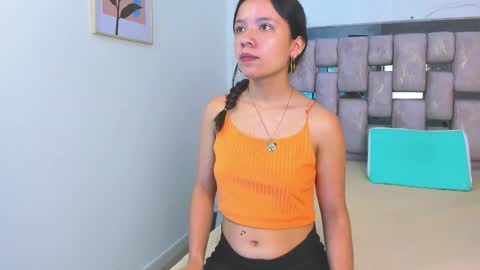 hannah_stuart online show from 02.04.26