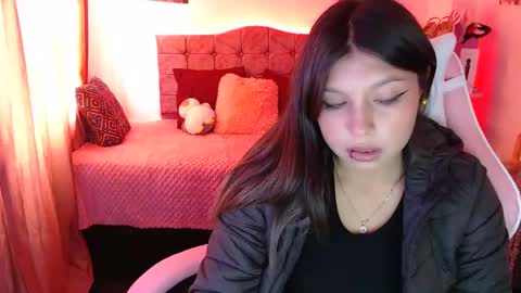 hannah_swet online show from 02.18.25