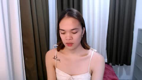 Snapshot of hannahforyou chatting on 05.26.26 HANNAH online show from 05.26.26