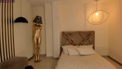 HANNAH J online show from 12.04.24