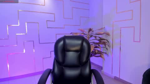 HANNAH J online show from 09.15.25