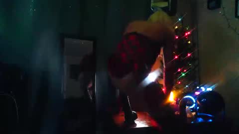 HannahLoveTS online show from 11.13.25