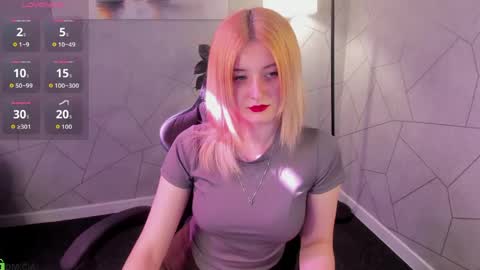 Snapshot of hannakoch chatting on 05.28.26 Hanna online show from 05.28.26