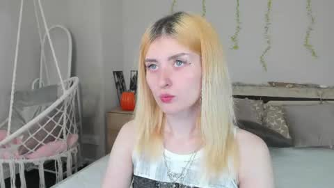 Snapshot of hannakoch chatting on 07.30.26 Hanna online show from 07.30.26