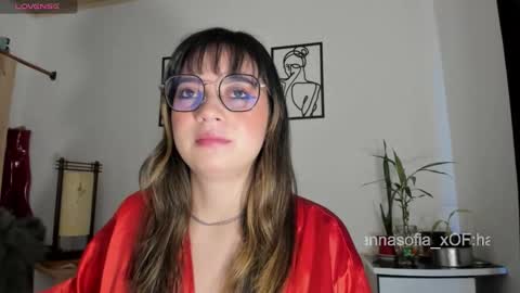   hannasofia x        Schedule 700 -1400GTM-5 online show from 10.24.25