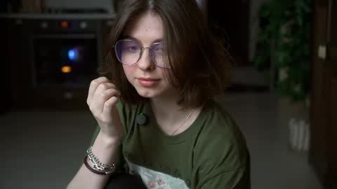 Snapshot of hannasthesia chatting on 05.17.26 Hanna online show from 05.17.26