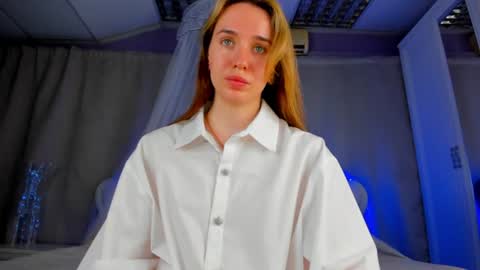 Snapshot of hannavanilla chatting on 06.22.26 Hannavanilla online show from 06.22.26