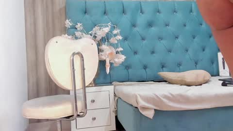 Snapshot of hannnafoxx chatting on 12.06.24 online show from 12.06.24