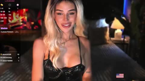 Snapshot of hanny113826 chatting on 11.16.25 hanny113826 online show from 11.16.25