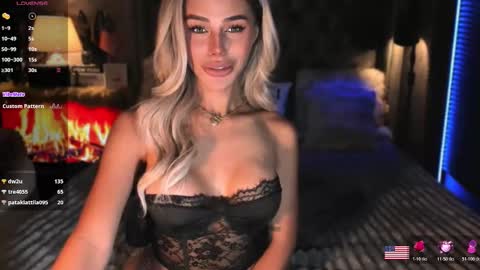 Snapshot of hanny113826 chatting on 11.19.25 hanny113826 online show from 11.19.25