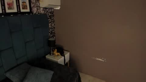 Hanny  online show from 12.14.25