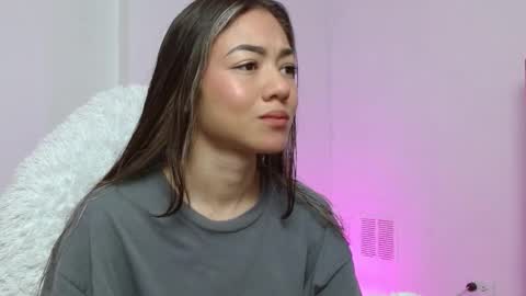 Snapshot of hantonella chatting on 11.16.25 Anto online show from 11.16.25