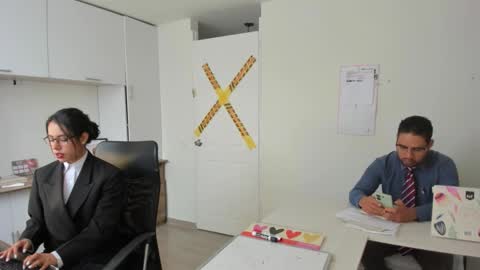 Happer Quinn  Mr Hale online show from 11.23.25