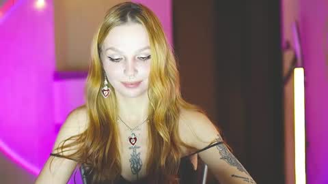 happy_cat_house2 online show from 12.18.24