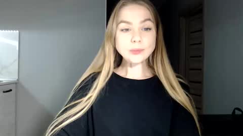 happy_fox_ online show from 12.14.25