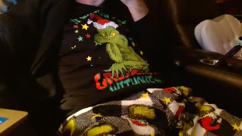 Snapshot of happyhogan1 chatting on 12.25.24 Jhonassmann12 online show from 12.25.24