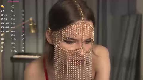 Evy  online show from 10.14.25