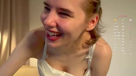 Snapshot of happynewdear chatting on 06.12.26 Evy online show from 06.12.26