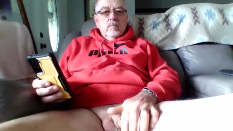 Snapshot of happynudist7373 chatting on 06.01.26 happynudist7373 online show from 06.01.26