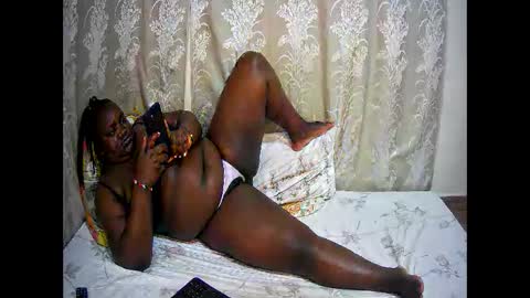 happysonia online show from 10.24.25