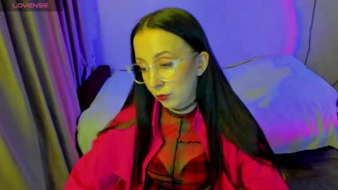 Snapshot of happystephanie chatting on 06.02.26 Stephanie online show from 06.02.26