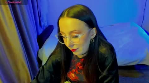 Snapshot of happystephanie chatting on 06.03.26 Stephanie online show from 06.03.26