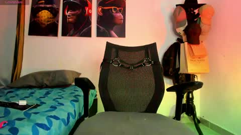 Snapshot of hardboy_latin chatting on 04.19.26 hardboy_latin online show from 04.19.26