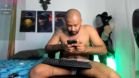 Snapshot of hardboy_latin chatting on 05.12.26 hardboy_latin online show from 05.12.26