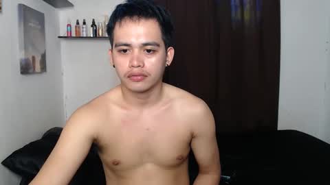 Snapshot of hardickjohnny chatting on 11.25.25 JOHN online show from 11.25.25