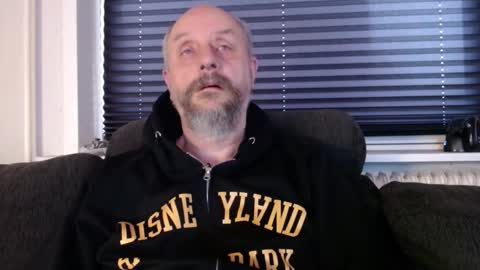 MrLazy online show from 12.18.25