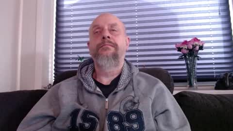 Snapshot of hardmrlazy chatting on 01.17.26 MrLazy online show from 01.17.26