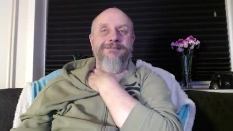 Snapshot of hardmrlazy chatting on 02.08.26 MrLazy online show from 02.08.26