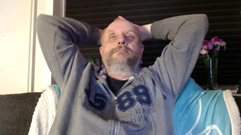 Snapshot of hardmrlazy chatting on 02.11.26 MrLazy online show from 02.11.26