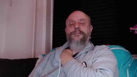 Snapshot of hardmrlazy chatting on 02.13.26 MrLazy online show from 02.13.26