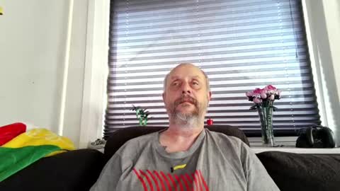 Snapshot of hardmrlazy chatting on 07.04.26 MrLazy online show from 07.04.26