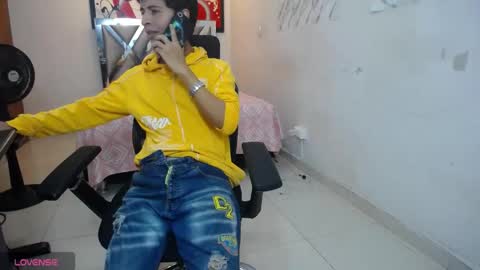 Snapshot of hardsexlove08 chatting on 04.28.26 Andres Dean online show from 04.28.26