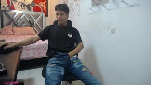 Snapshot of hardsexlove08 chatting on 05.21.26 Andres Dean online show from 05.21.26