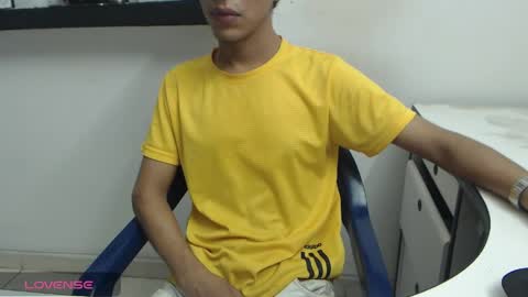 Snapshot of hardsexlove08 chatting on 05.25.26 Andres Dean online show from 05.25.26
