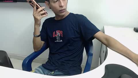 Snapshot of hardsexlove08 chatting on 06.02.26 Andres Dean online show from 06.02.26