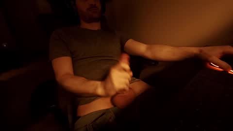 Tom online show from 09.26.25