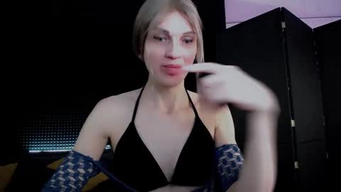 Miss Hardy online show from 12.22.25