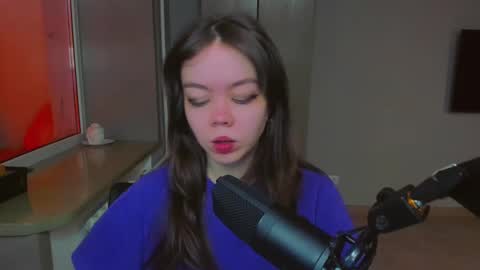 Snapshot of haribo_asmr chatting on 02.18.25 Miss Hari online show from 02.18.25