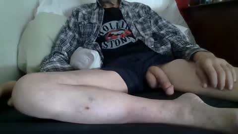 Snapshot of harry1cannary chatting on 02.10.26 harry1cannary online show from 02.10.26