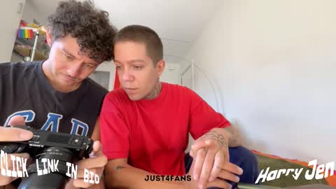 Snapshot of harry_jen chatting on 09.26.25 TAP HERE choise Harry tattoo on chest Jen curls hair online show from 09.26.25