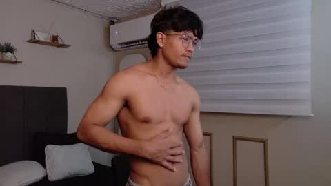 Snapshot of harry_velez chatting on 01.13.26 harry_velez online show from 01.13.26