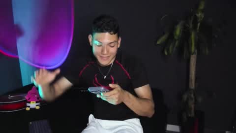  ... online show from 10.04.25